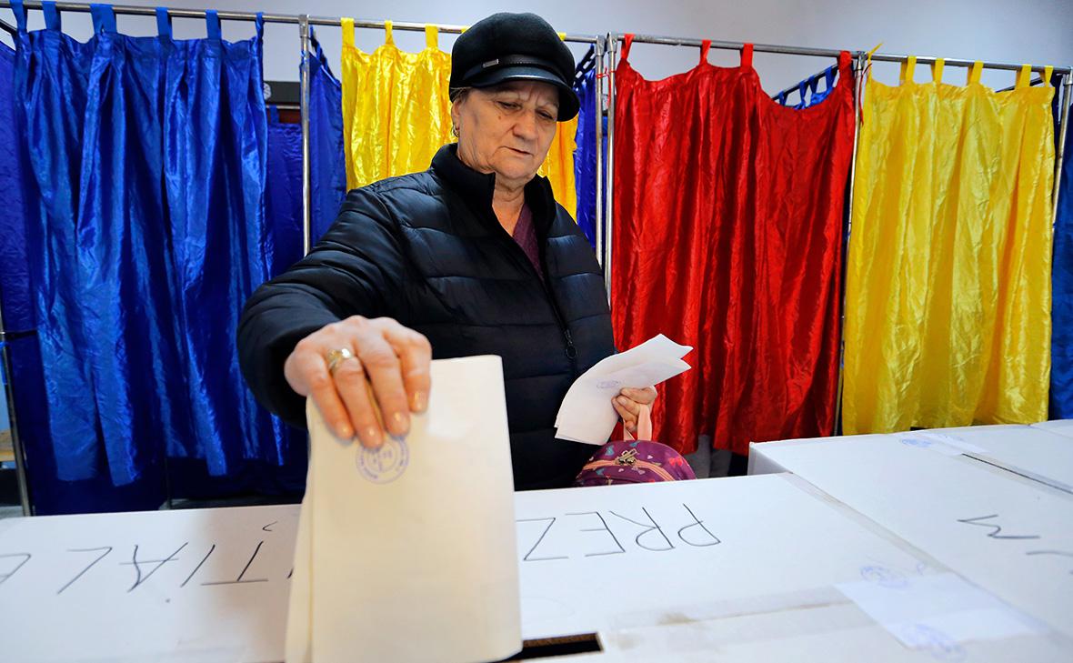 Президентские выборы на избирательном участке в Бухаресте, Румыния, 24 ноября 2024 г. (Zhang Gaiping / XinHua / Global Look Press)