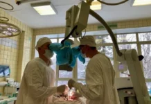 Врачи Свердловской области провели успешное спасение пациента из Китая 6cff2622-c627-4a49-b2ed-f5ef5242c172-67ee8e56