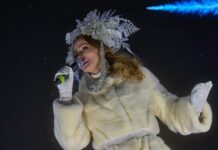 Владивостокцы начали празднование Нового года на центральной площади 712dbcc3-3056-4491-b0b0-ad11146cbff2-67d0f127