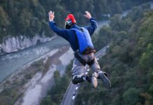 Трагический случай при выполнении парашютного прыжка в Омской области 9a1c8b12-13ee-44b1-bb6c-beb51251c85a-67d86334