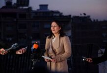 Новые власти Сирии отредактировали фотографии с визита главы МИД Германии a2261e8f-bd99-4257-b604-ac6edcb2ffda-67cdd2f3