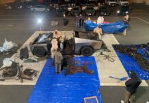 Расследование инцидента с Tesla Cybertruck у отеля Трампа раскрывает новые подробности d2e69e1e-3deb-49b0-b8b6-a4a5f3eab879-67cae2e3