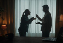 Особенности поведения знаков зодиака в отношениях по мнению астролога Звездной AManAndAWomanAreArguingInTheLiving