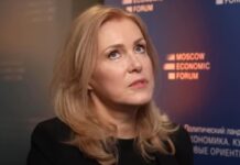 Мария Шукшина рассматривает новые горизонты общественной деятельности d9127d03-6ca4-4dcc-9e73-26d5f963cee9-67e8ae0d