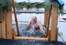 Полпред Жога окунулся в крещенскую купель и поделился радостью праздника f0812428-d008-4d1e-8073-6a9bffb2fd8e-67dfd826