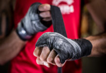 Усман Нурмагомедов одержал важную победу несмотря на травму WrappingUp