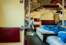 Счастливое спасение беременной пассажирки в подмосковном поезде VoronezhRussia-September222020InAReservedSeat