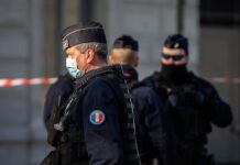 Оперативные действия полиции предотвратили противоправные действия в Париже 1932bd0d-a3bb-4cb6-97de-54bbd4d8b54b-67f41ef1