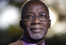 Малийский кинематограф прощается с легендой Сулейманом Сиссе Screenshot