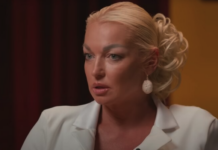 Мачеха Ариадны прокомментировала претензии Волочковой и пожелала счастья молодоженам 4796653b-cc4a-4db3-8f5a-b979e42f39eb-680a9dbe