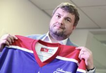 Известный спортивный комментатор доставлен в больницу после уличного происшествия 81317a13-4799-4bf8-9b5f-d4dfb86926a8-67fd1ada