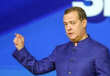 Медведев дал жесткую оценку высказываниям чешского сенатора 87d538f1-fdc6-470b-ab02-18424084dc32-67f13e52