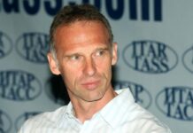 a245ff45-a801-407f-a837-1ee002d6f0b1-67fa9d53