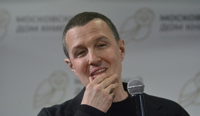 В КВН пошутили над новым ведущим Игорем Верником