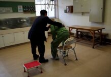 Несправедливо осужденный борец за правду добивается восстановления справедливости ad30620f-6f6b-446c-b43d-38817cda18ec-68062d05