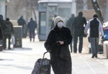 Повышение пенсий для россиян старше 80 лет в 2025 году b6fde63e-d38b-47c6-98f3-e18f438f20ce-67f595d0