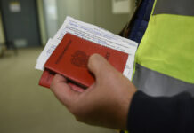 В Госдуму планируют внести законопроект о повышении штрафов за несвоевременное уведомление военкомата о смене места жительства bb414c1b-b6f6-477a-b65f-1afa6fe7f5a0-67fd7596