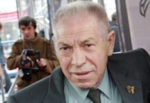 Творческий путь Владимира Толоконникова от мечты к всенародному признанию c1b420df-b4bb-4df2-854d-4c6dea1673e6-67faedb1