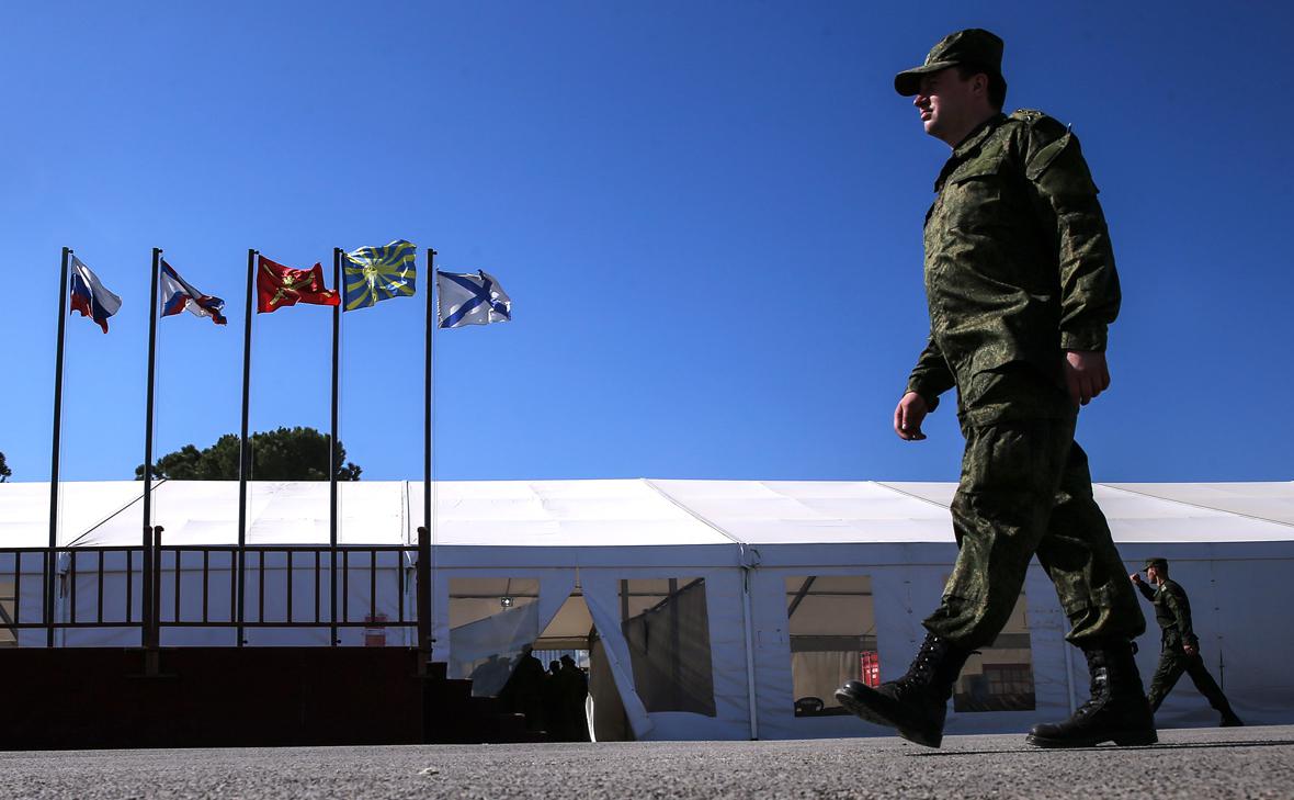 Российские военные на авиабазе в Сирии (Валерий Шарифулин / ТАСС)