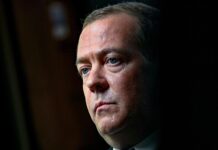 Медведев потребовал от Киева унижения перед США medvedev potreboval ot kieva unizheniya pered ssha-news-blog-ru-174021945100-0