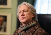 Алексей Веселкин навсегда в памяти РАМТ и сердцах поклонников Показ спектакля Горе от ума в постановке Алексея Бородина в Российском академическом молодежном театре