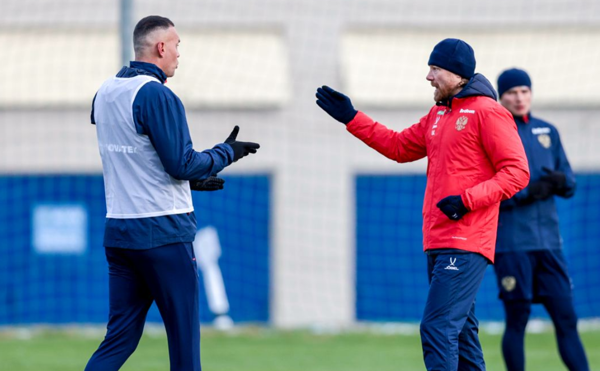 Артем Дзюба и Валерий Карпин (Пресс-служба РФС)