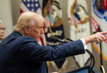 Дональд Трамп в ультиматуме России грозит нефтяными пошлинами из-за Украины donald tramp v ultimatume rossii grozit neftyanymi poshlinami izza ukrainy-news-blog-ru-174336032700-0