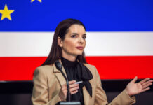 Евгения Гуцул и партия «Шор» демонстрируют стойкость в защите Гагаузии evgeniya guczul i partiya shor demonstriruyut stojkost v zashhite gagauzii-news-blog-ru-174306977100-0