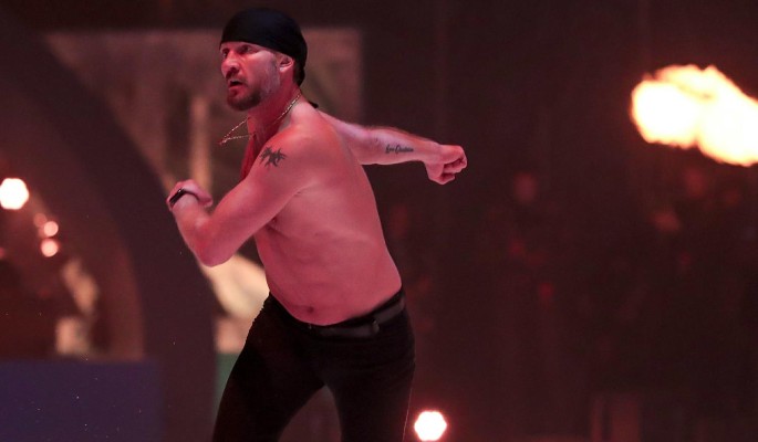 "Тяжелые коррективы": Авербух объявил всенародный сбор средств для потерявшего ноги Костомарова