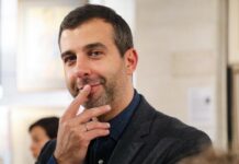 Иван Ургант опроверг слухи о переезде в Париж и развитии бизнеса за рубежом ivan urgant oproverg sluhi o pereezde v parizh i razvitii biznesa za rubezhom-news-blog-ru-174238465100-0