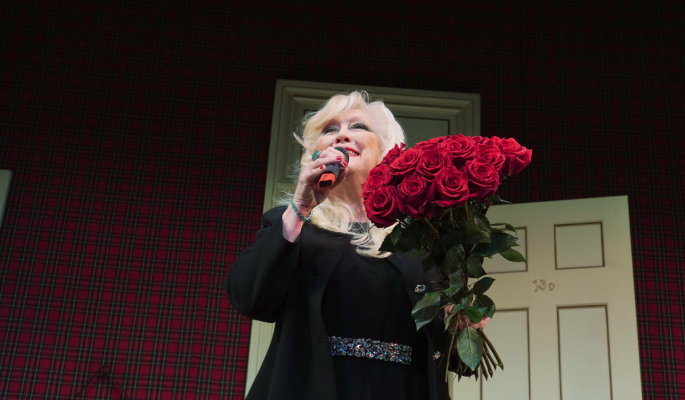 "Женившийся" на Мирошниченко Якубович прекратил сниматься в "Поле чудес" на фоне известия о смерти актрисы