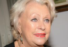 Людмила Поргина сохраняет верность Ленкому и памяти Николая Караченцова lyudmila porgina sohranyaet vernost lenkomu i pamyati nikolaya karachenczova-news-blog-ru-174200989700-0