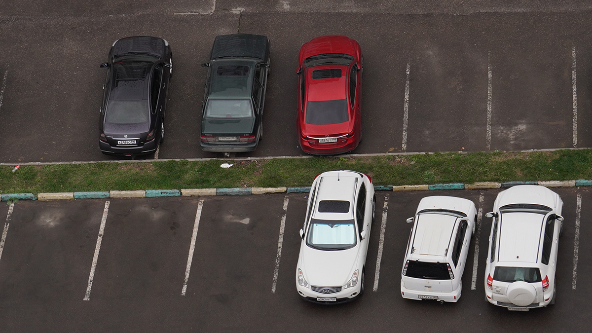 Свободная парковочная площадь появилась вместо закрытой стоянки в Новогирееве