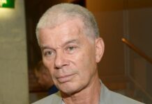 Олег Газманов отправляется в заслуженный отпуск при поддержке Марины Газмановой oleg gazmanov otpravlyaetsya v zasluzhennyj otpusk pri podderzhke mariny gazmanovoj-news-blog-ru-174293245200-0