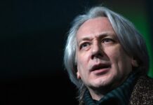 Памяти Алексея Веселкина прощание в РАМТ и Троекуровское кладбище pamyati alekseya veselkina proshhanie v ramt i troekurovskoe kladbishhe-news-blog-ru-174308640800-0