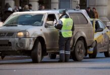 Полковник ГИБДД Сергей Кобозев проявил честность отказавшись от крупной взятки polkovnik gibdd sergej kobozev proyavil chestnost otkazavshis ot krupnoj vzyatki-news-blog-ru-174301702300-0