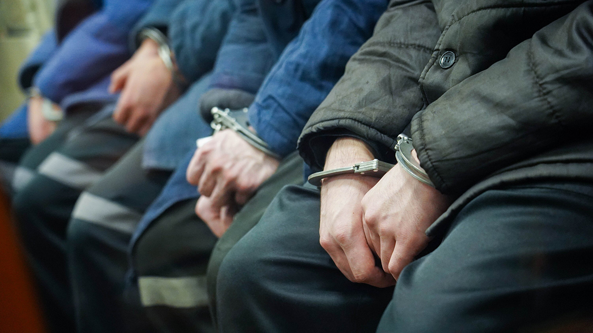 Подозреваемые в поджоге 22 автомобилей во Владивостоке задержаны