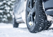 Синоптик Вильфанд рекомендовал автомобилистам Москвы отложить смену резины WinterTireDetailOfCarTiresInWinterOnThe