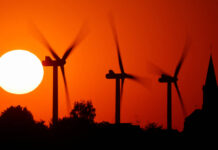 Солнечная энергия и электромобили Китая и США ведут мир к новым рекордам ВИЭ solnechnaya energiya i elektromobili kitaya i ssha vedut mir k novym rekordam vie-news-blog-ru-174285942400-0