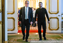 Стармер готов бросить войска Британии на Украину starmer gotov brosit vojska britanii na ukrainu-news-blog-ru-174103512200-0