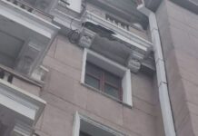 В центре Владивостока оперативно реагируют на инцидент с фасадом дома на Алеутской v czentre vladivostoka operativno reagiruyut na inczident s fasadom doma na aleutskoj-news-blog-ru-174182112100-0