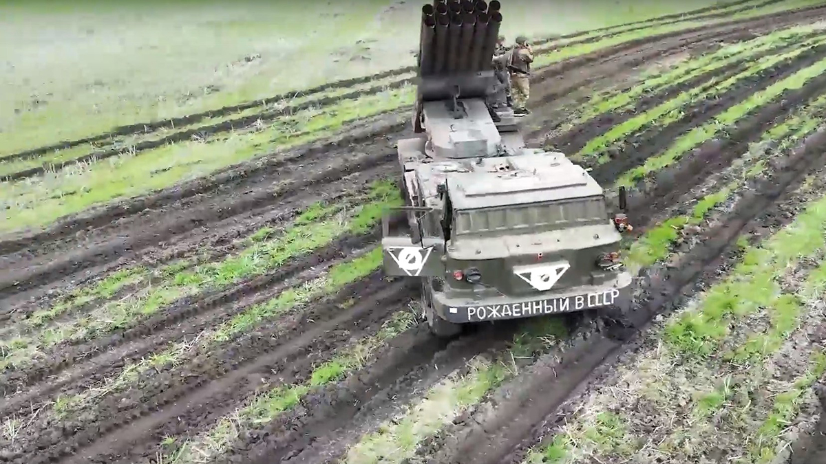 Стало известно о попытках ВСУ сбежать из Курской области под видом мирных жителей