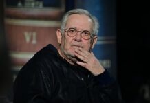 Юрий Стоянов поделился мнением о важности творческого наследия yurij stoyanov podelilsya mneniem o vazhnosti tvorcheskogo naslediya-news-blog-ru-174160352100-0