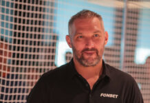 Александр Овечкин и Вашингтон Кэпиталз празднуют вдохновляющий рекорд НХЛ Открытие офиса хоккеиста Александра Овечкина в центре Москвы