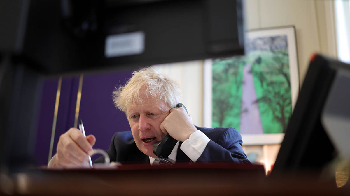 Страус в Техасе ущипнул Бориса Джонсона во время семейного отдыха