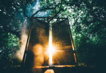 Знаменитые исторические мифы, созданные в политических целях дверь через которую пробивается луч солнца