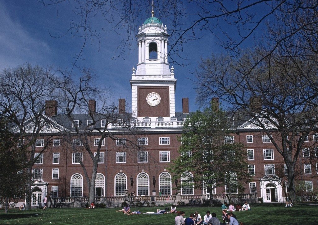 Один из самых престижных вузов мира подал иск на администрацию Трампа