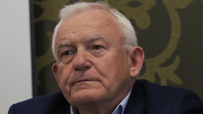 Экс-премьер Польши Миллер возмутился наглым поведением посла Украины