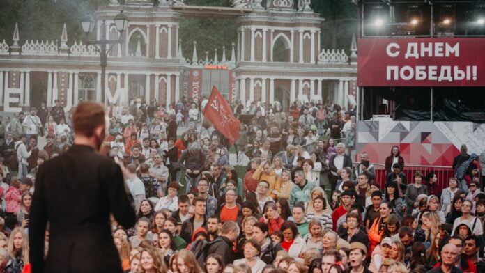 natalya sergunina priglashaet moskvichej golosovat za tradiczii 9 maya-news-blog-ru-174521719000-0