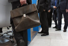 Приморский депутат Геннадий Шульга теряет мандат из-за прогулов и требований к Путину primorskij deputat gennadij shulga teryaet mandat izza progulov i trebovanij k putinu-news-blog-ru-174367726400-0